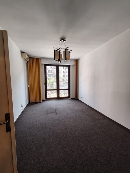 Piata Amzei, Magheru, 4 camere.